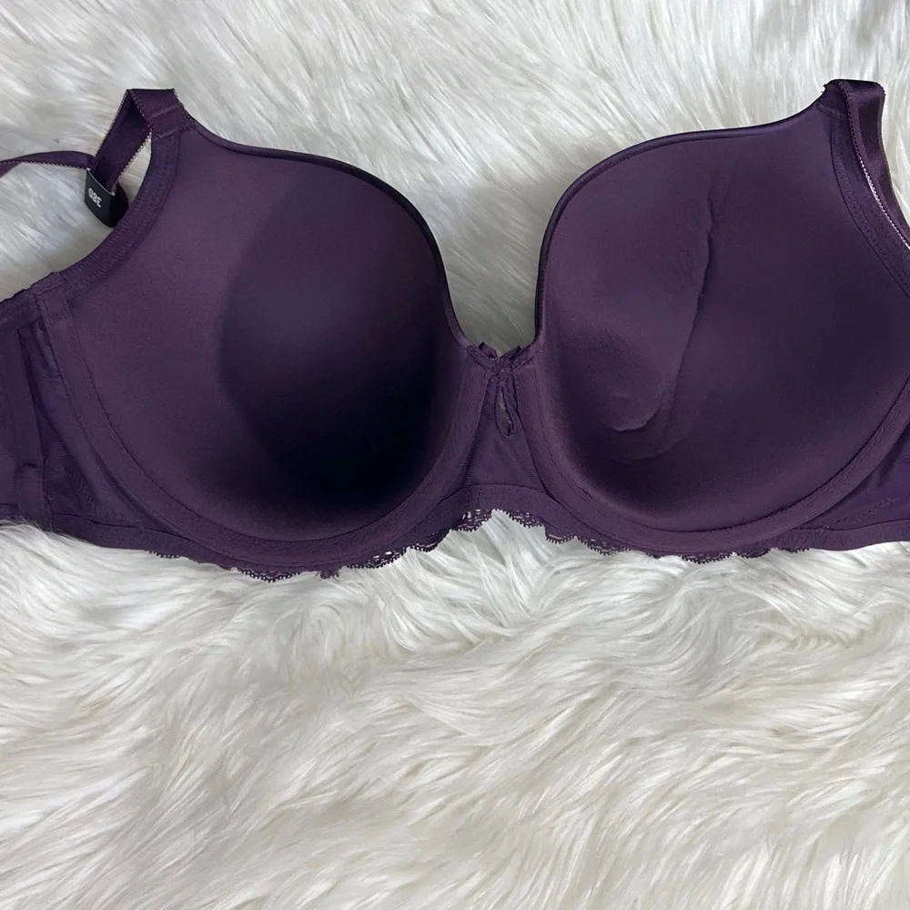 Torrid Lightly Lined T-Shirt Bra NWT - Picture 5 of 7